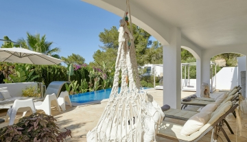 Resa Estates Ibiza for sale te koop Casa Rui Tourist license sta Eularia garden and pool.jpg